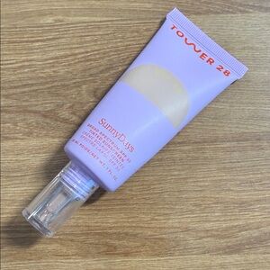 Used twice - Tower 28 skintint in shade 20 Mulholland